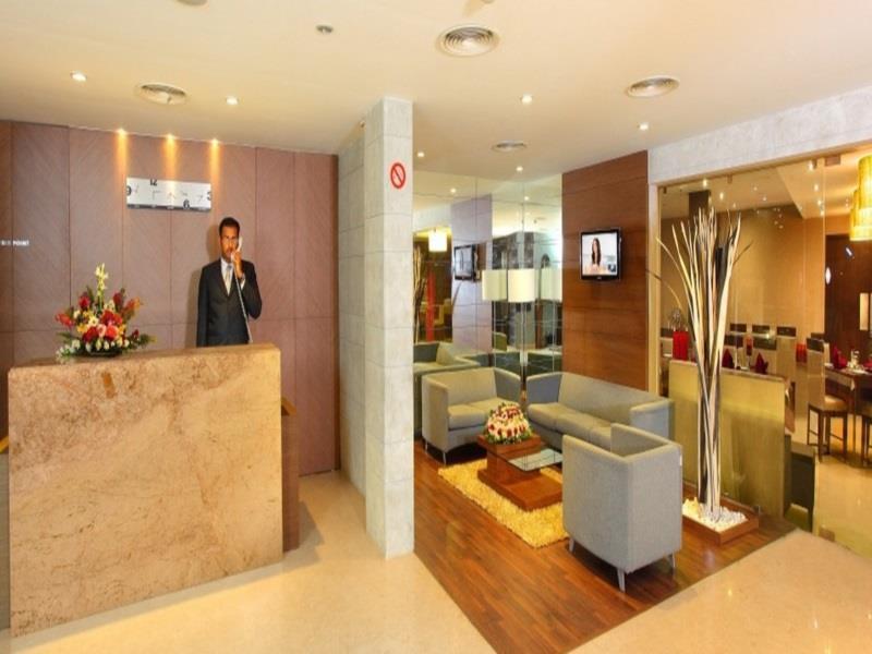 Park Residency Adoor Hotel Adur Exterior foto